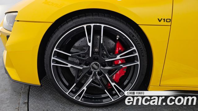 Audi R8 5.2 V10 Performance Coupe - фото 4