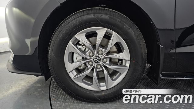 Toyota Sienna 4-го поколения 2.5 Hybrid AWD - фото 4