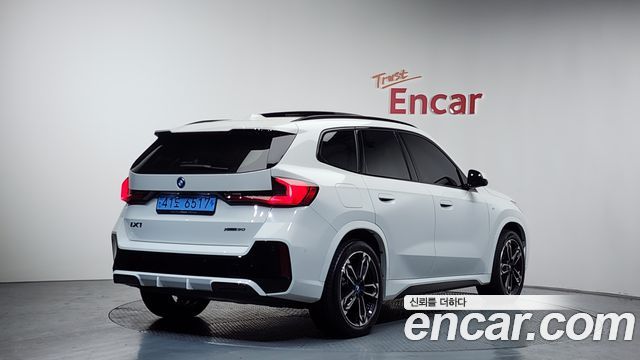 BMW iX1 U11 xDrive 30 M Sport - фото 1