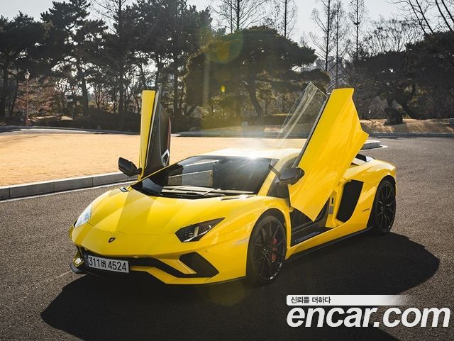 Lamborghini Aventador S LP740-4 - фото 0