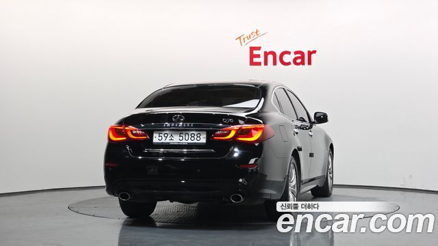 Infiniti Q70 3.7 Style - фото 3
