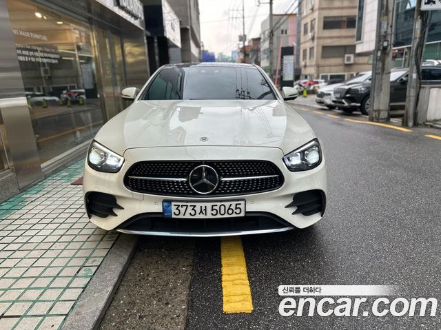 Mercedes-Benz E-Class W213 E350 4MATIC AMG Line - фото 0