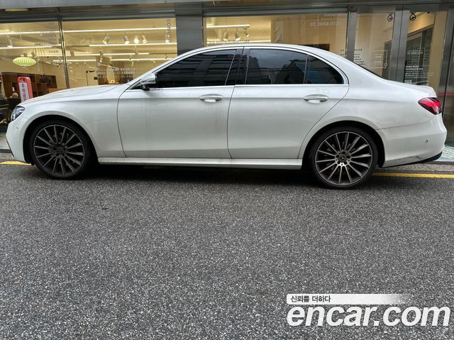 Mercedes-Benz E-Class W213 E350 4MATIC AMG Line - фото 2