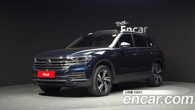 Volkswagen Touareg 3-го поколения 3.0 TDI Premium - фото 0