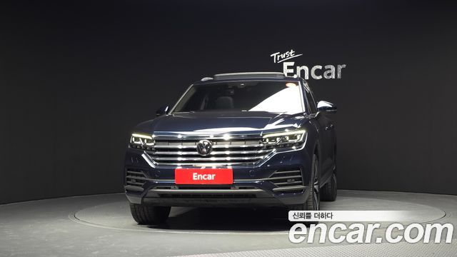 Volkswagen Touareg 3-го поколения 3.0 TDI Premium - фото 2