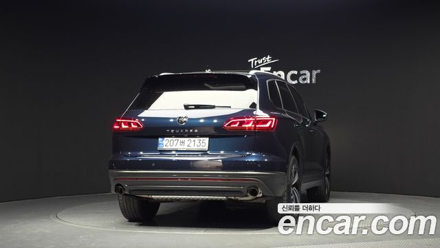 Volkswagen Touareg 3-го поколения 3.0 TDI Premium - фото 3