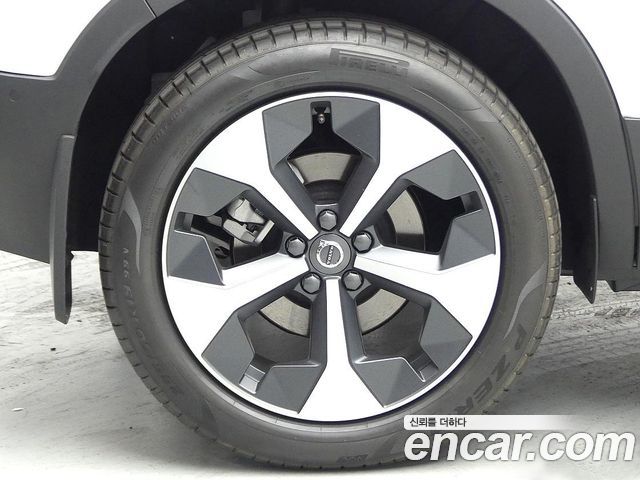 Volvo XC40 B4 Ultimate Bright - фото 4