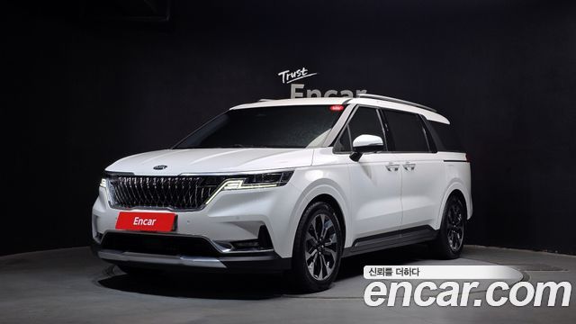Kia Carnival 4-го поколения 9-Seater Signature - фото 0