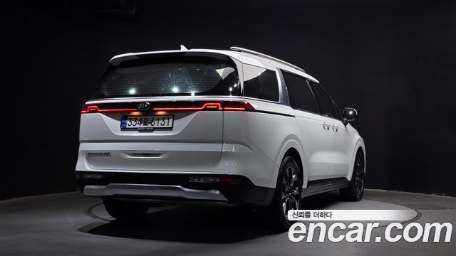 Kia Carnival 4-го поколения 9-Seater Signature - фото 1