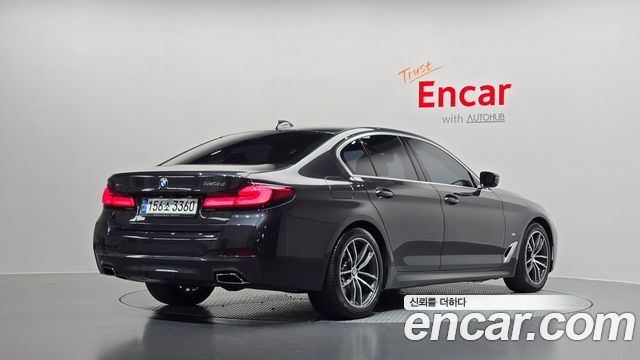 BMW 5-Series G30 523d xDrive M Sport - фото 1