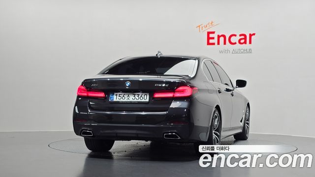 BMW 5-Series G30 523d xDrive M Sport - фото 3