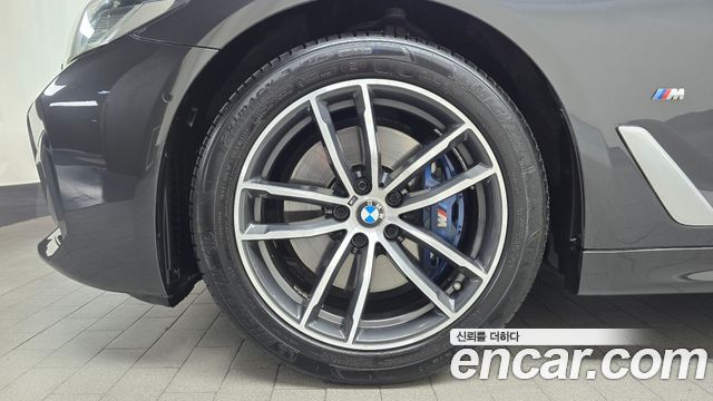 BMW 5-Series G30 523d xDrive M Sport - фото 4