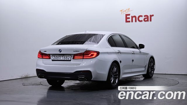 BMW 5-Series G30 530i M Sport Package Plus - фото 1