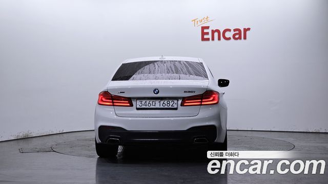 BMW 5-Series G30 530i M Sport Package Plus - фото 3