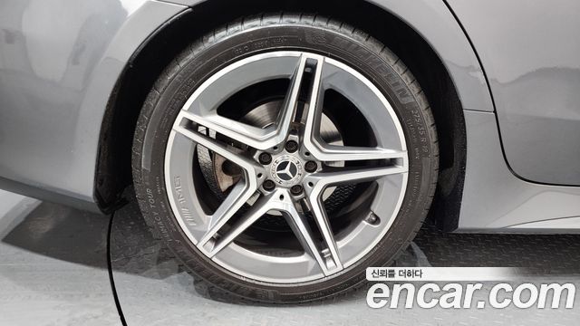 Mercedes-Benz CLS-Class C257 CLS300d AMG Line - фото 4