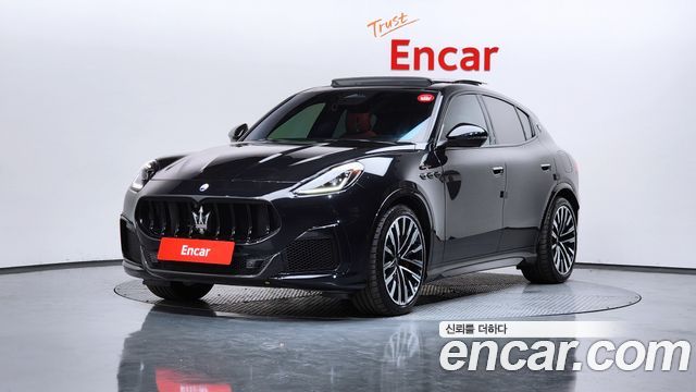 Maserati Grecale 3.0 AWD Trofeo - фото 0