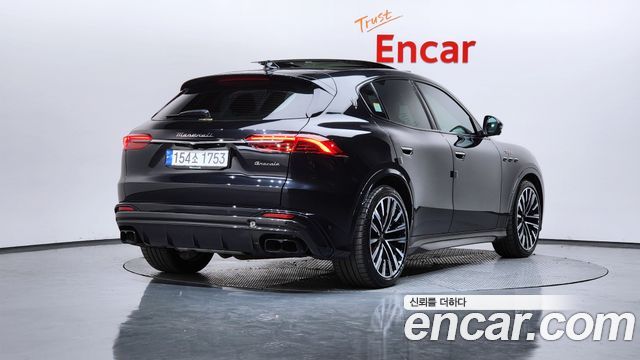 Maserati Grecale 3.0 AWD Trofeo - фото 1