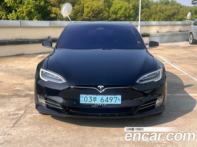 Tesla Model S Long Range - фото 1