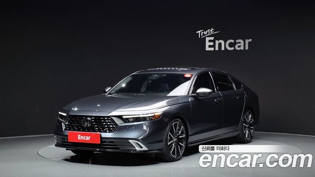 Honda Accord 11-го поколения 2.0 Hybrid Touring - фото 0
