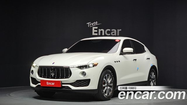 Maserati Levante 3.0 AWD - фото 0