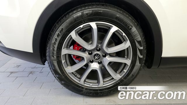 Maserati Levante 3.0 AWD - фото 4