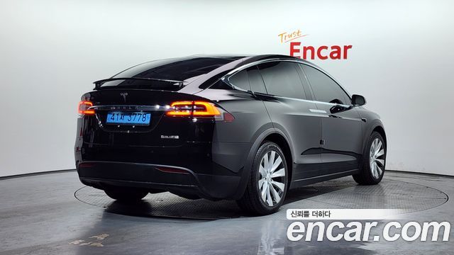 Tesla Model X Performance - фото 1