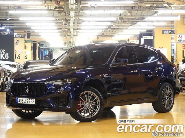 Maserati Levante 3.0 AWD GranSport - фото 0