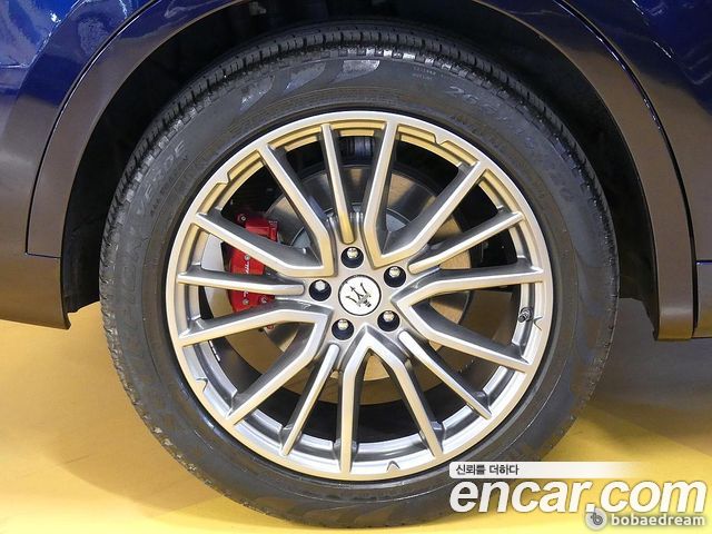 Maserati Levante 3.0 AWD GranSport - фото 4