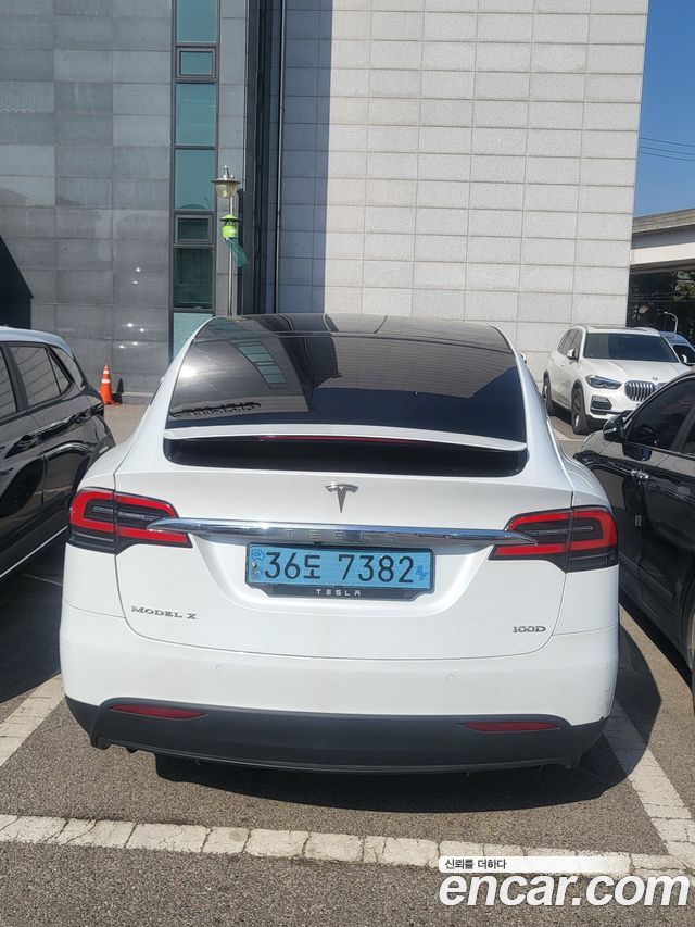 Tesla Model X 100D - фото 3