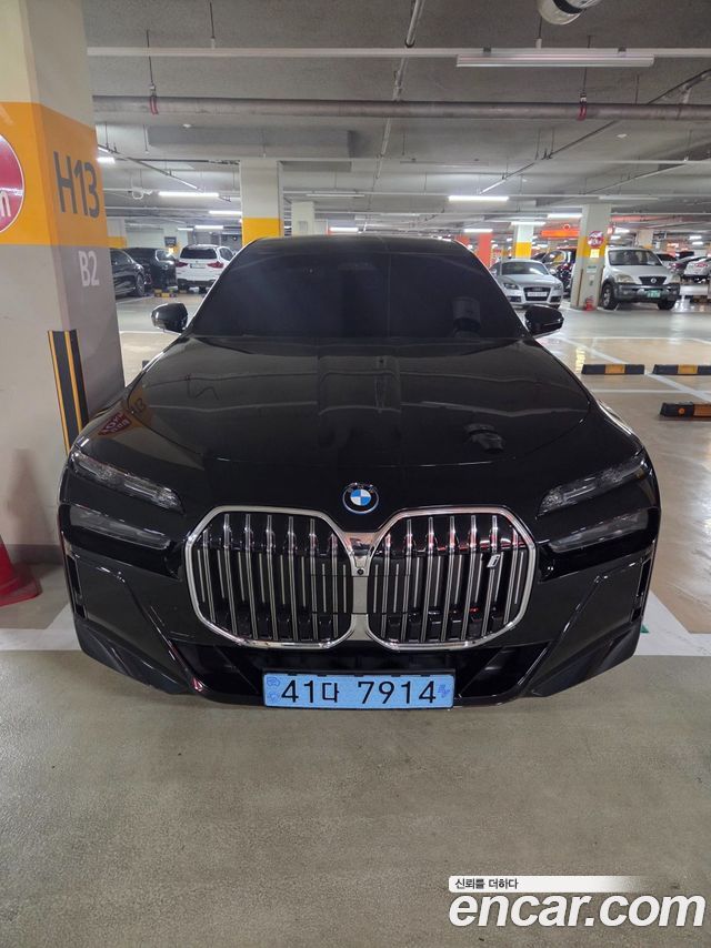 BMW i7 G70 eDrive 50 M Sport - фото 0