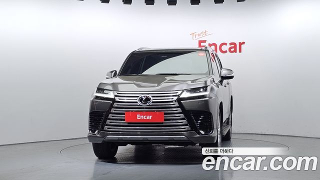 Lexus LX 4-го поколения 700h VIP - фото 2