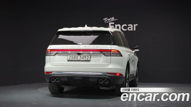 Lincoln Aviator 2-го поколения 3.0 Reserve AWD - фото 3