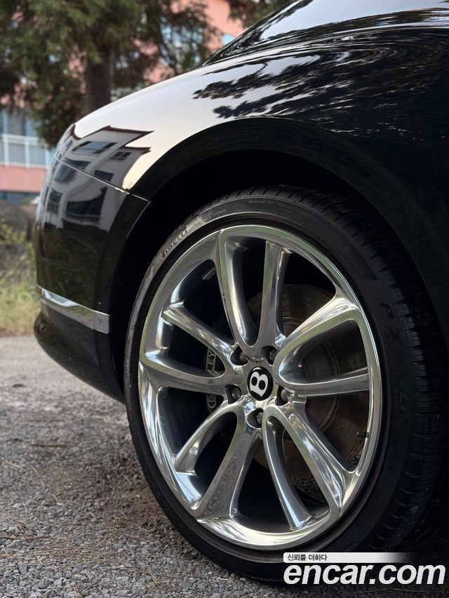 Bentley Continental GT 4.0 GT - фото 2