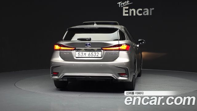 Lexus CT200h 1.8 Supreme ZWA10 - фото 3