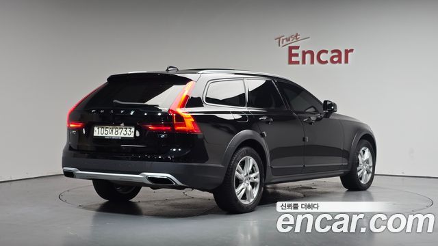 Volvo V90 T5 AWD - фото 1