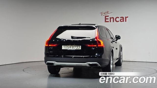 Volvo V90 T5 AWD - фото 3