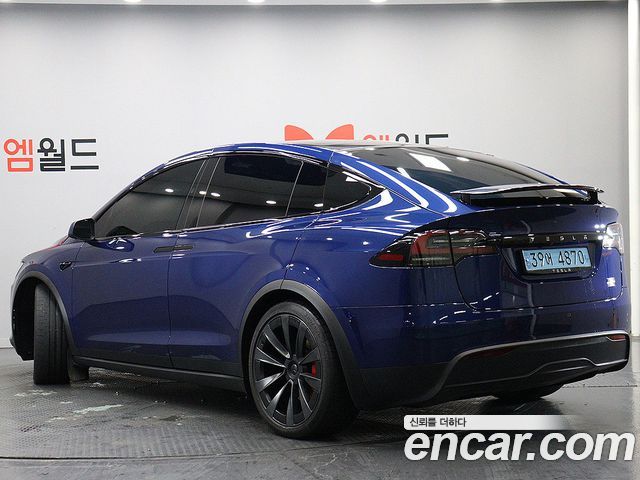 Tesla Model X Plaid - фото 2