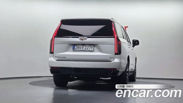 Cadillac Escalade 5-го поколения 6.2 Sports Platinum - фото 3