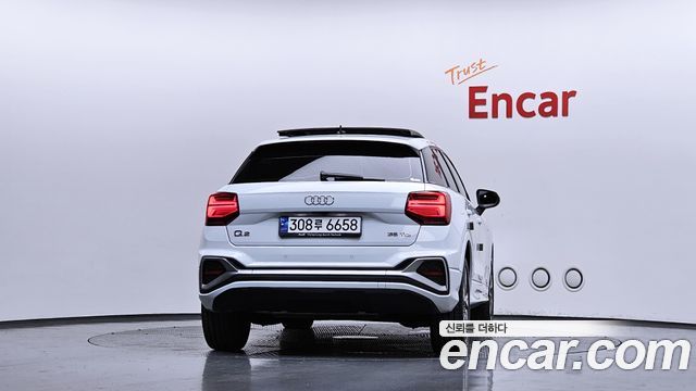 Audi Q2 35 TDI Premium - фото 3