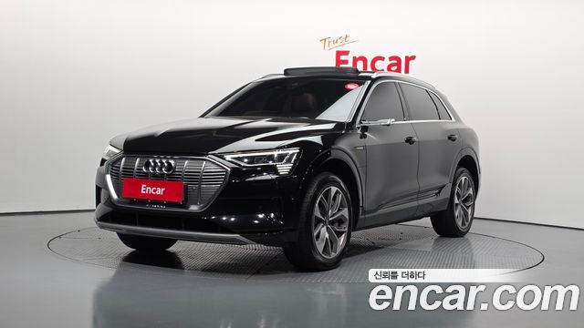 Audi e-tron 55 Quattro - фото 0