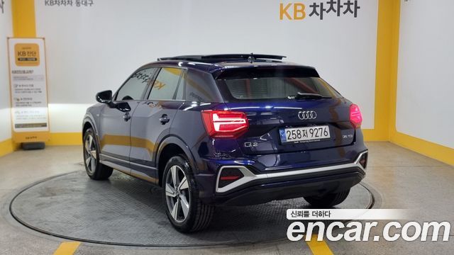 Audi Q2 35 TDI Premium - фото 1