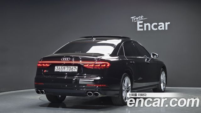 Audi S8 D5 4.0 TFSI Quattro LWB - фото 1