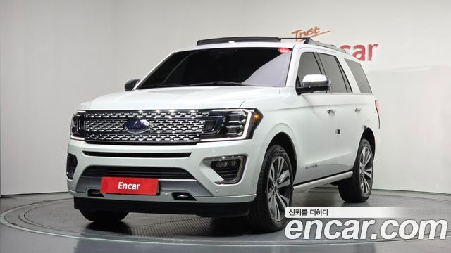 Ford Expedition Platinum 4WD 7Seater - фото 0