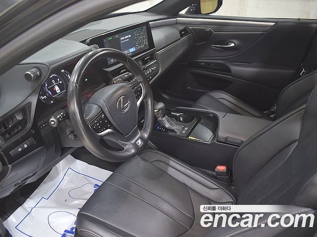 Lexus ES 7-го поколения F-Sport - фото 3
