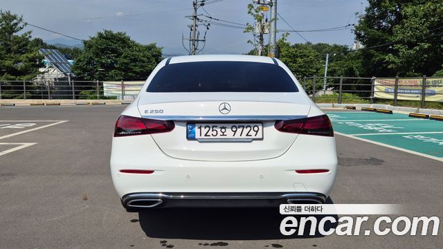 Mercedes-Benz E-Class W213 E250 Exclusive - фото 4