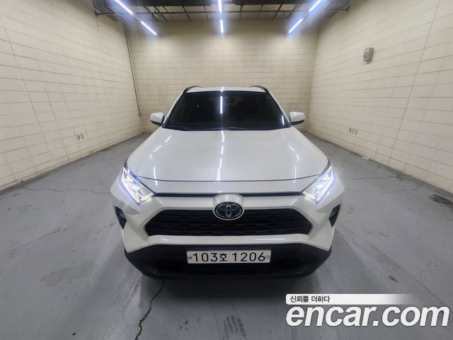 Toyota RAV4 5-го поколения 2.5 2WD Hybrid - фото 0