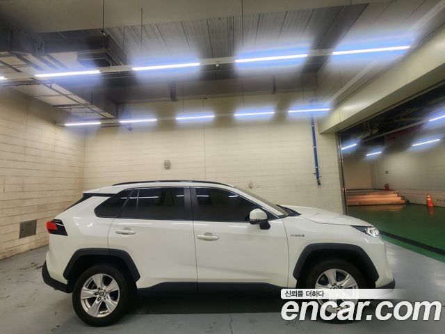 Toyota RAV4 5-го поколения 2.5 2WD Hybrid - фото 2
