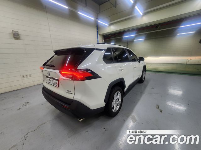 Toyota RAV4 5-го поколения 2.5 2WD Hybrid - фото 3