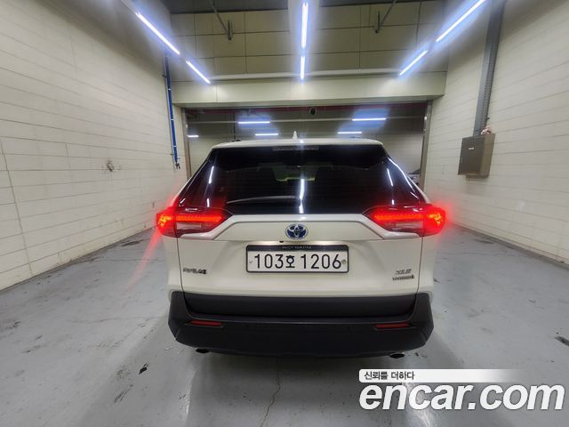 Toyota RAV4 5-го поколения 2.5 2WD Hybrid - фото 4