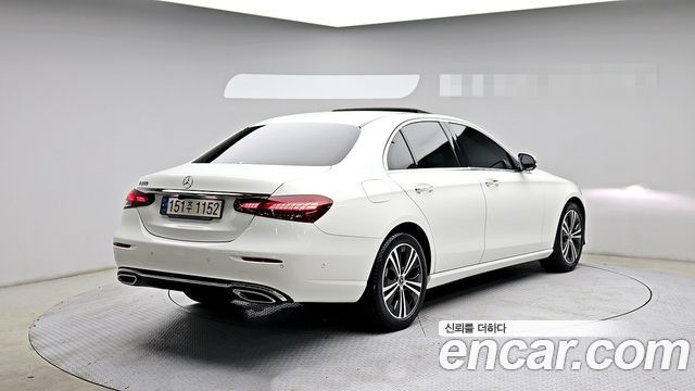 Mercedes-Benz E-Class W213 E250 Avantgarde - фото 1